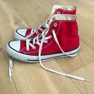 Red Converse | Chuck Taylor All Star High Top